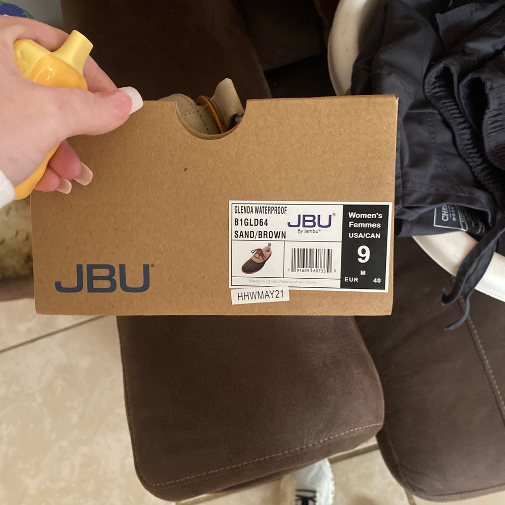 Women’s size 9